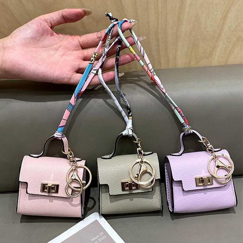 Light Luxury High-end Coin Purses Fashionable Exquisite Bag Accessories New Silk Scarf Bracelet Portable Mini Keychain PendantsT251127