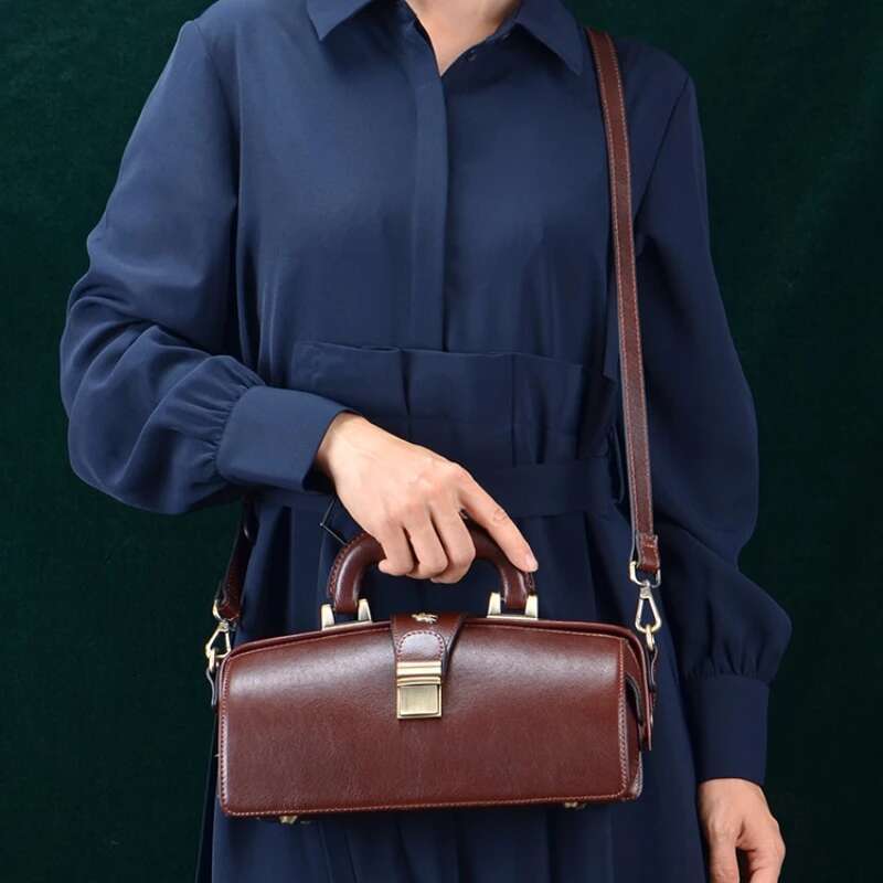 Womens Genuine Leather Handbag New High Quality Cowhide Designer Crossbody Bags Exquisite Vintage Handmade Doctor Bag