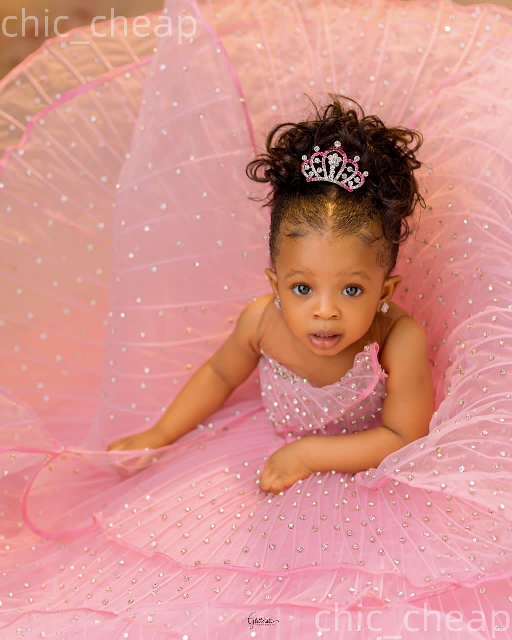 2026 Pink Ball Gown Flower Girl Dresses Sheer Neck Crystals Stylish Little Girl Christmas Peageant Birthday Christening Tutu Dress Gowns ZJ422