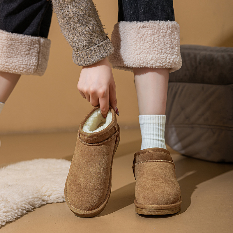 2025 New Snow Boots Men's Women's Warm Fleece Thicker Anti-Slip Waterproof Short Boots Women's Cotton Shoes Comfort Shoes