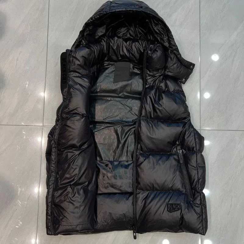 Winter Solid Hooded down Vest Womens Warm Quilted Cotton Waistcoat Thick Sleeveless Top White Duck down Coat for LadiesT251128