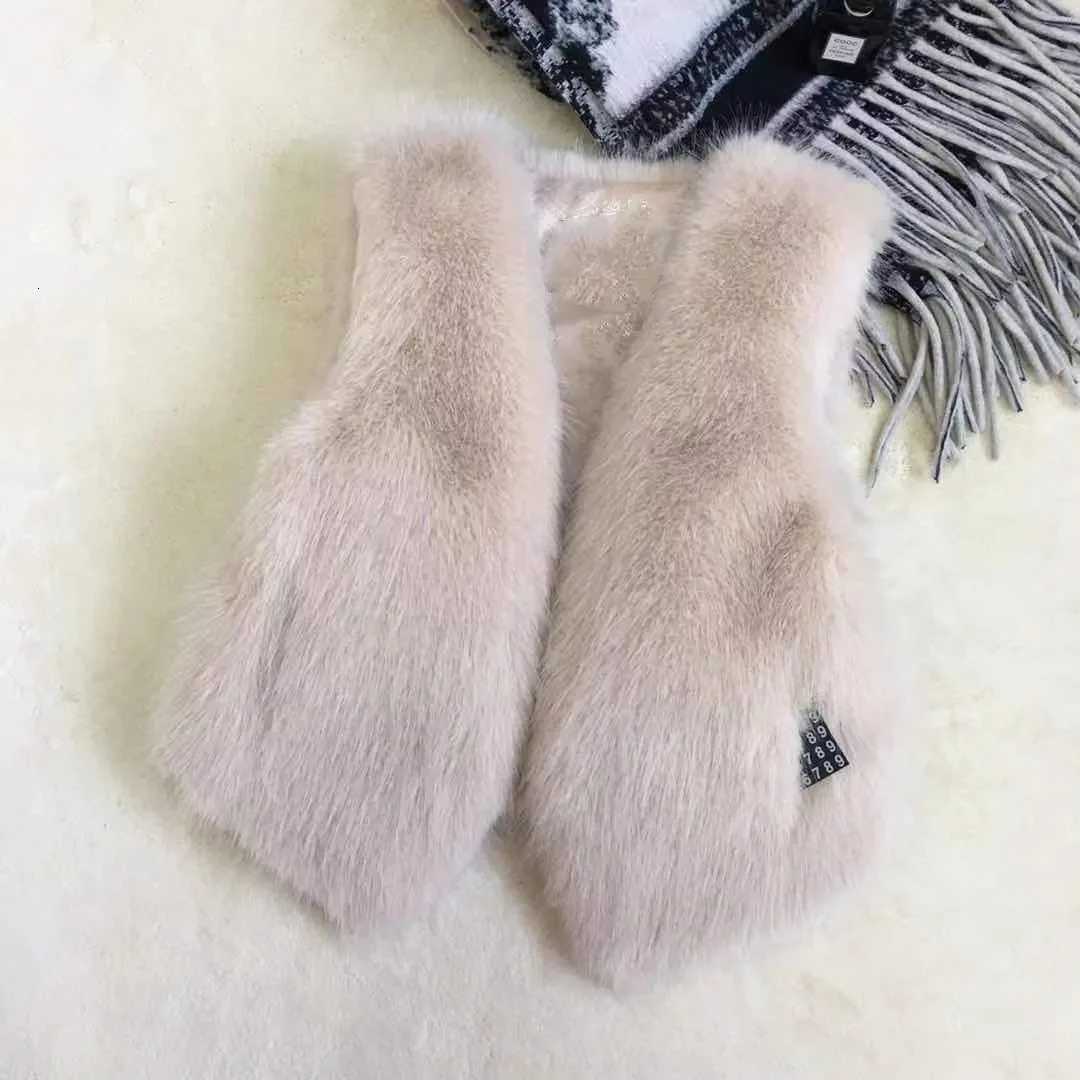 Women Fur Vest New Autumn Winter Female Waistcoat Korean Warm White Black Pink Faux Fur Jacket Fashion Tank Top Sleeveless CoatsT251128