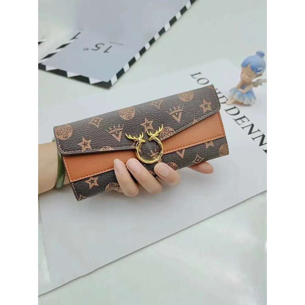 PU Leather Long and Fashion Emed Pattern Multi Card Slots Large Capacity Wallet for Women