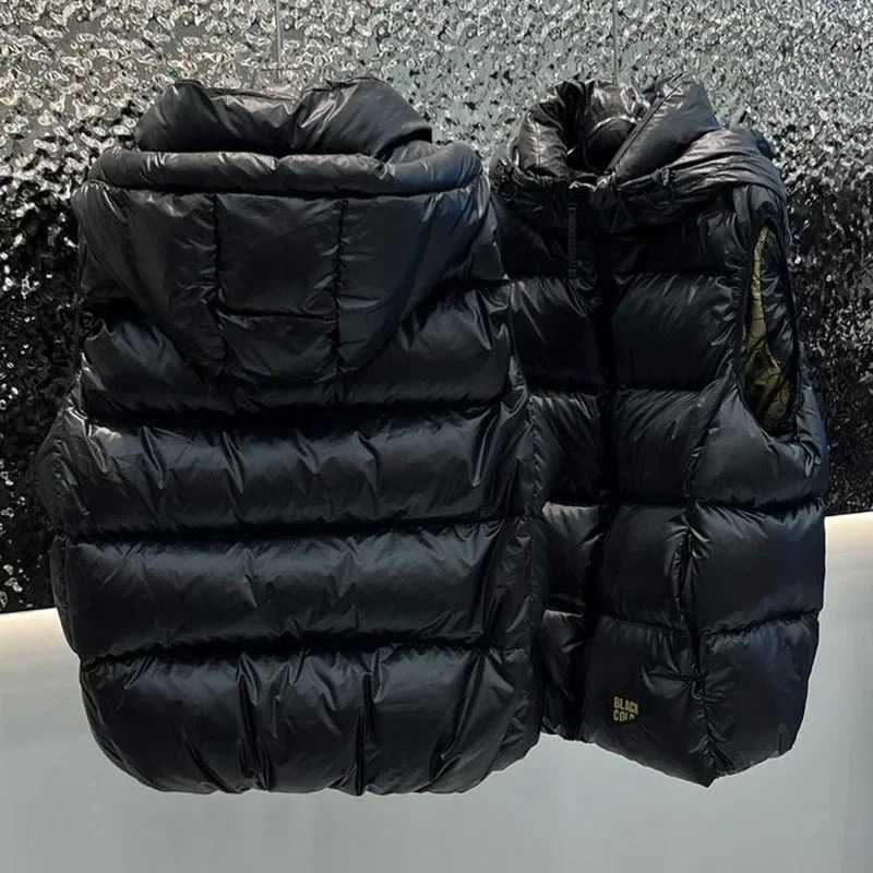 Winter Solid Hooded down Vest Womens Warm Quilted Cotton Waistcoat Thick Sleeveless Top White Duck down Coat for LadiesT251128