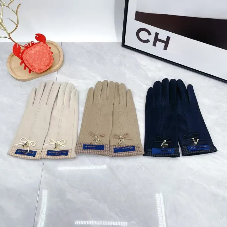 Five Fingers Gloves Brand winter leather sheepskin designer mens and womens Touscreen outdoor hiking Cycg Christmas birthday gift Designer Fashionable gloves