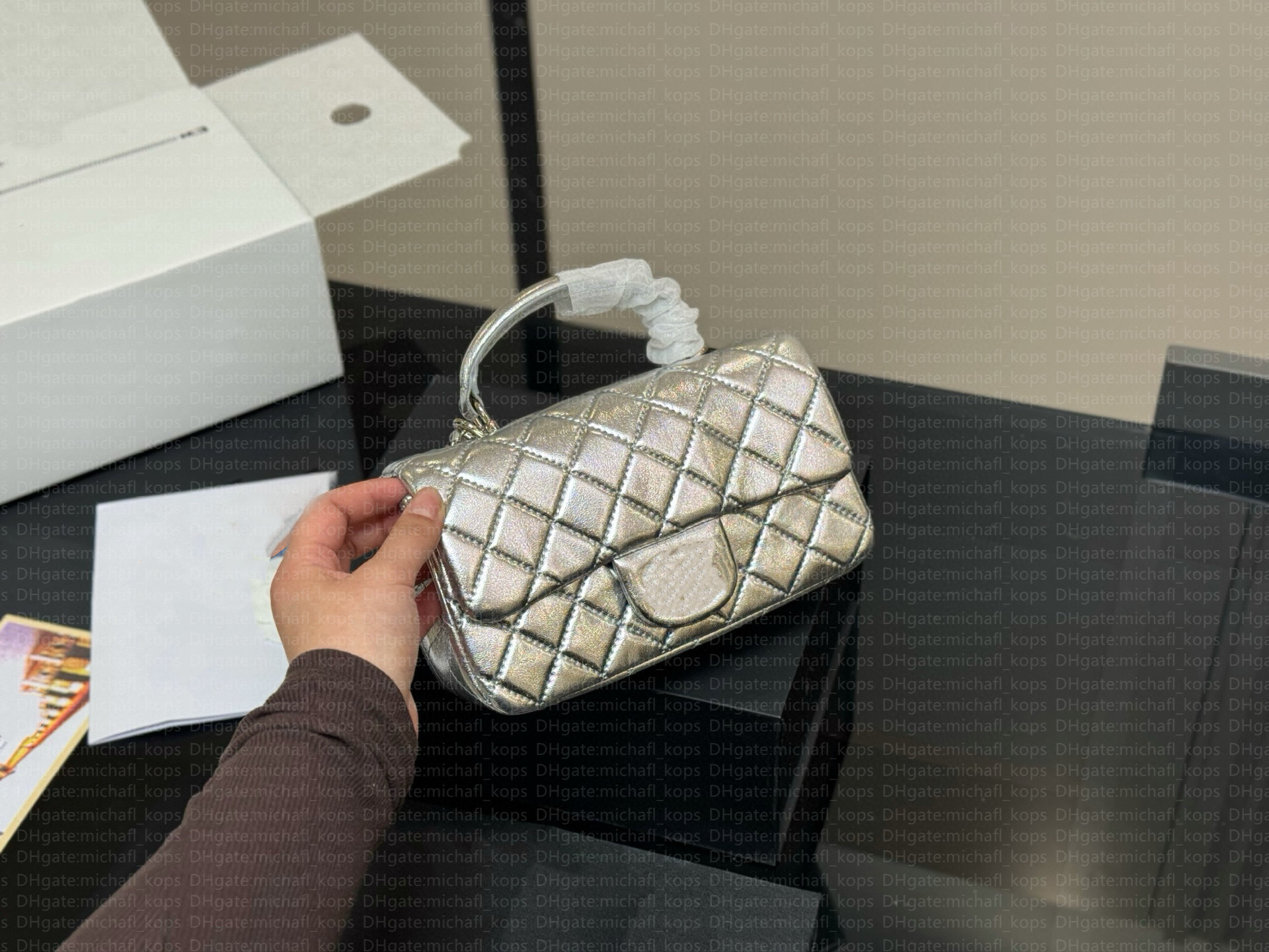 7A designer bag CF handle bag diamond patterned sheepskin women's shoulder bag chain bag classic crossbody bag