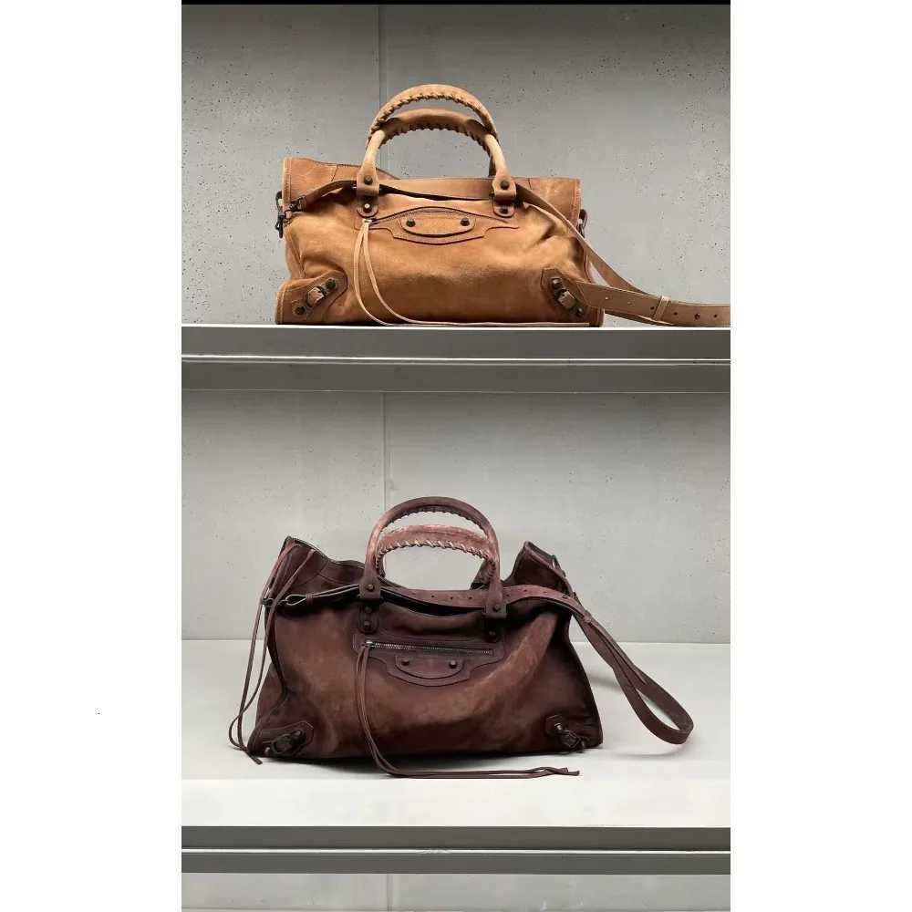 Premium Spice Bag 2025 New French Locomotive Bag Soft Suede First Layer Cowhide Crossbody Handbag Casual Sweet Cool K251128