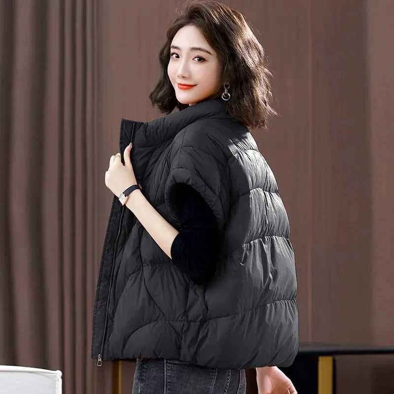 2025 New Korean Womens Vest Puffer Jacket Casual Parkas Round Neck Down Cotton Vest Loose-fit Slim Female Warm Snow Wear TopT251128