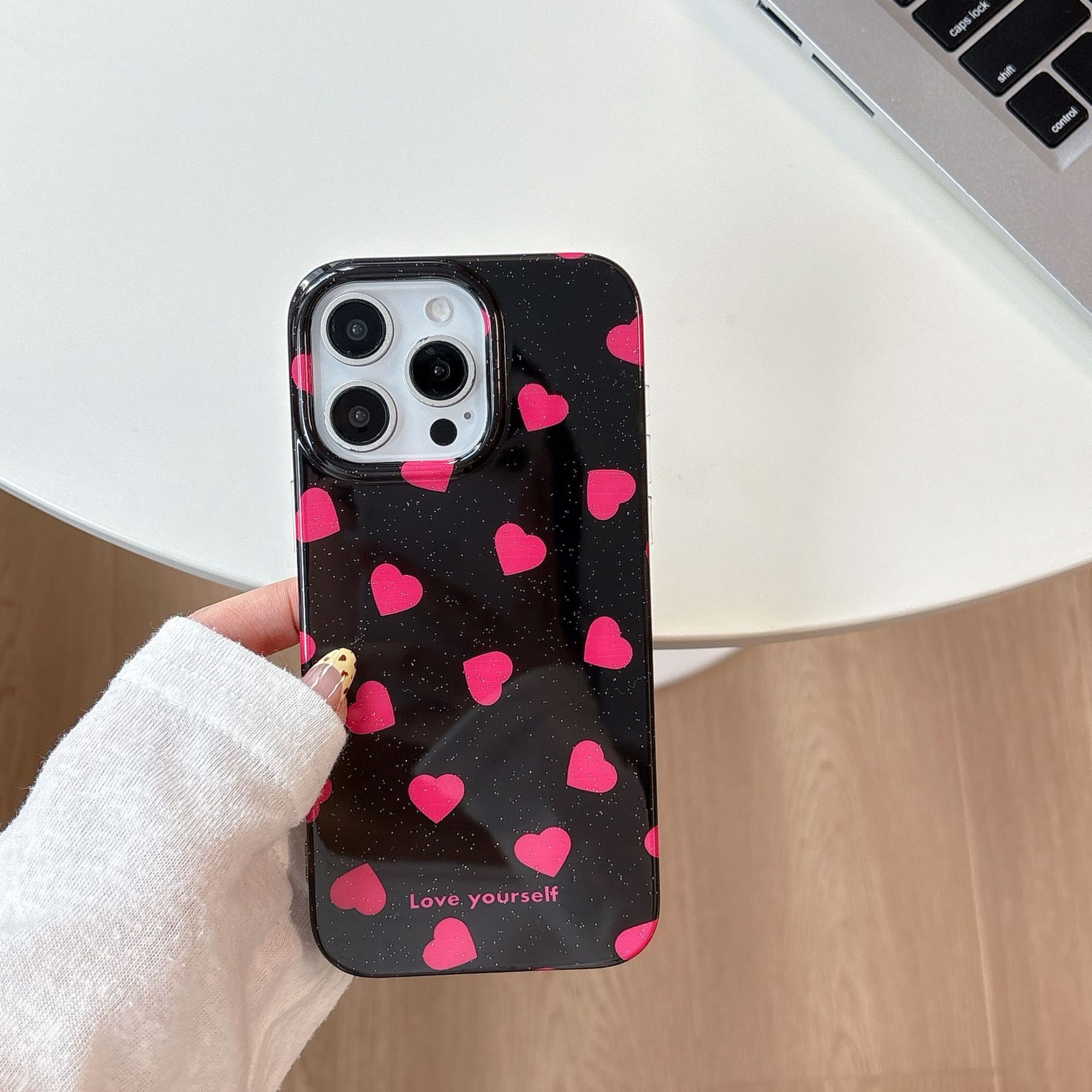 Black Background Heart Phone Case Suitable for iPhone 16/15/14 Pro Max Ins Glitter Half Cover New Model