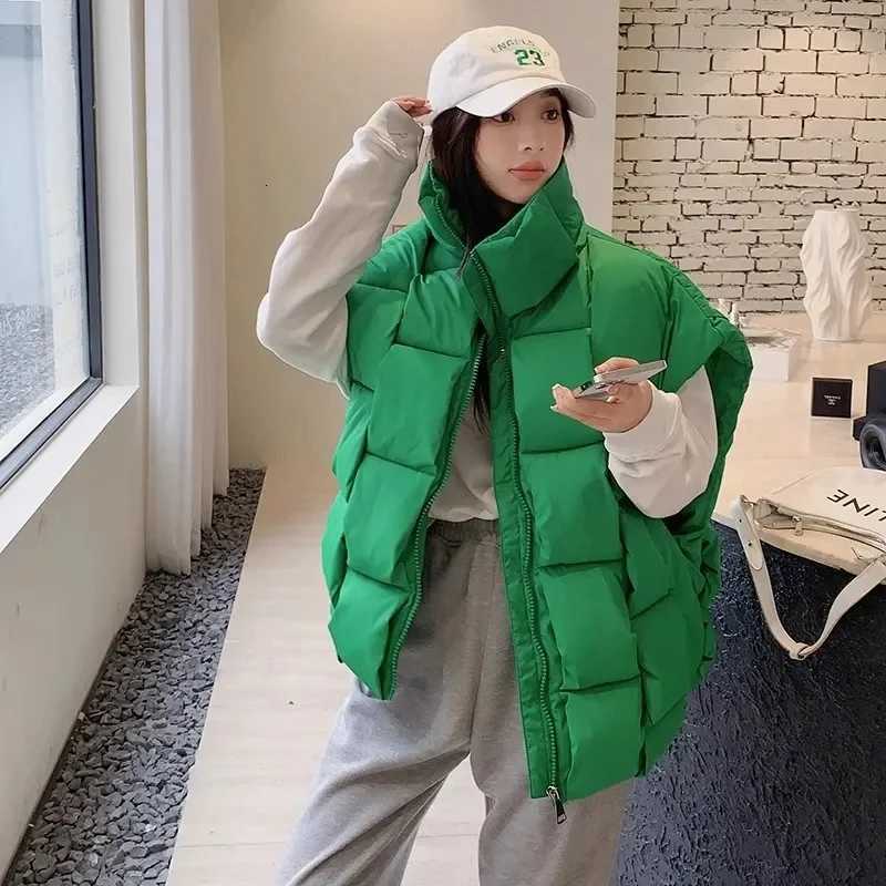 2025 New Korean Winter Jackets Fashion Padded Vests Sleeveless Womens Vest Warm Coat Oversize Outwear Puffer Loose OutwearT251128