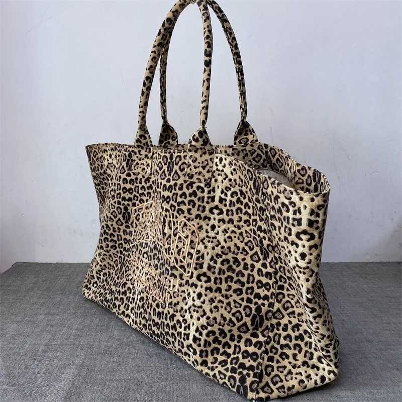 Korean Fashion Leopard Pattern Shoulder Bag Trendy Letter Embroidery Tote Bags Women Canvas Large Capacity Handbag Shopping Bags K251128