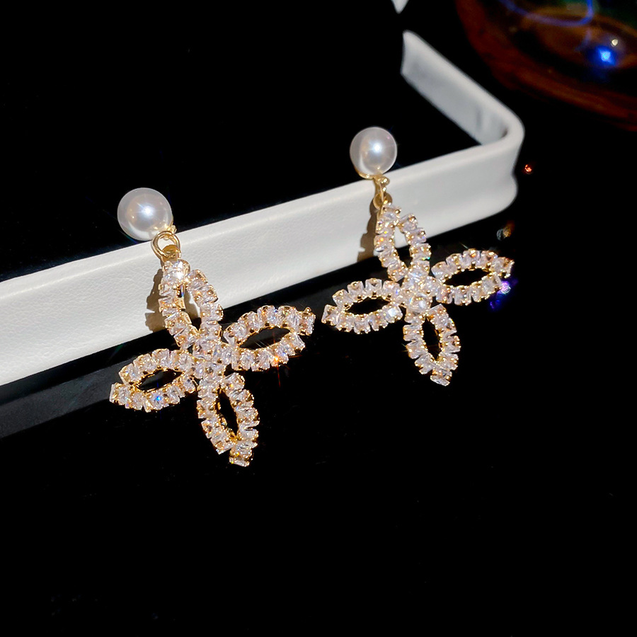 18K Real Gold Plated Silver Needle Zircon Pearl Petal Pendant Elegant Studs Light Luxury High-end Feel Earrings for Women - view 5