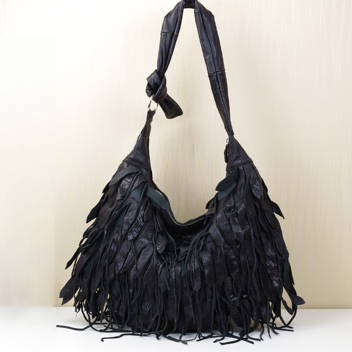 Free Shipping 2025 New Designer Bag New Genuine Leather Soft And Casual Black Striped Tassel Personalized Hobo Shoulder Bag, Sheepskin Women's Ba