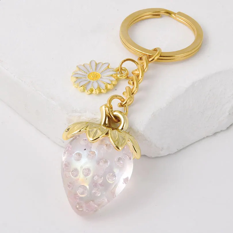 1pc 3D Strawberry Keychain Keyring Stylish Pendant Keychains Flower Keyrings Ornament Backpack Pendants Gift For Fashion Jewelry 250428