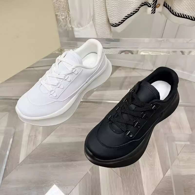 Thick soled Women's 2025 Spring and Autumn New Leather Height Increase 7CM Casual Sports White Shoes