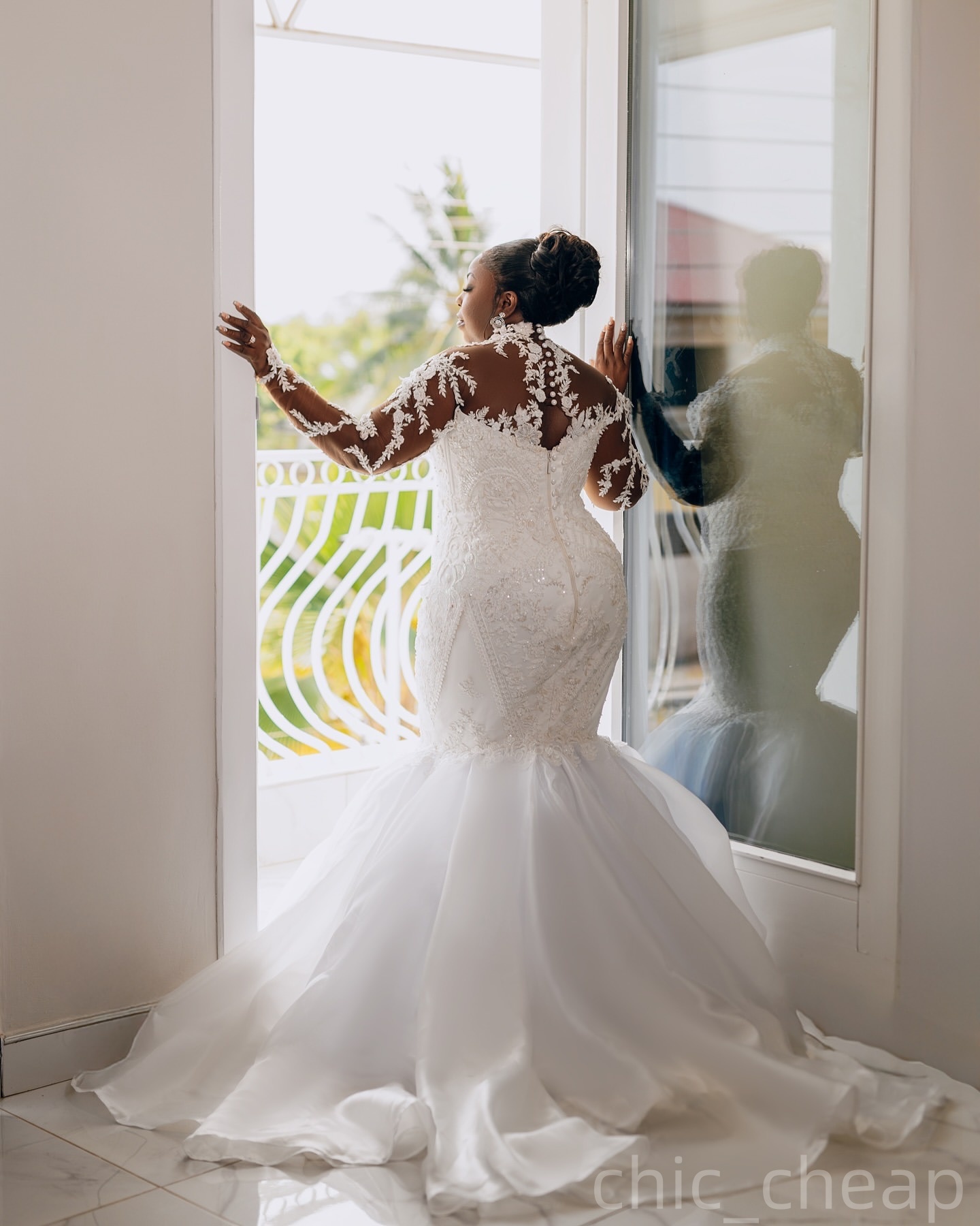 2025 Oversize Aso Ebi Plus Size White Wedding Dress Lace Beaded Full Sleeves Sheer Neck Satin Bridal Gowns Dresses ZJ055