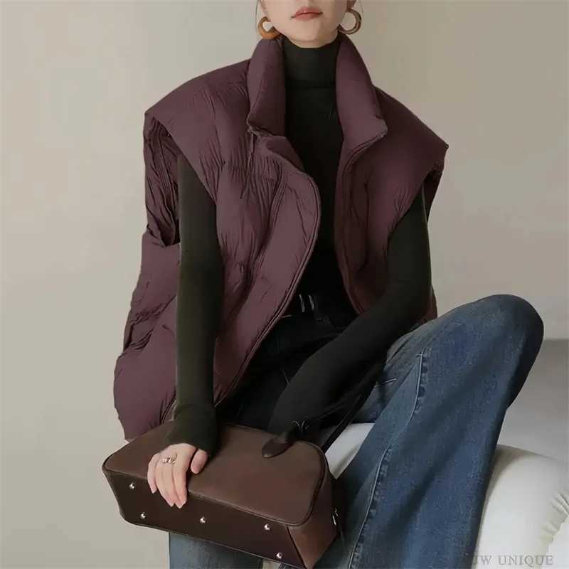 Explosions Down Cotton-Padded Vest Coat Womens Parkas Autumn Winter 2025 New Sleeveless Jacket Ladies Short Waistcoat OuterwearT251128