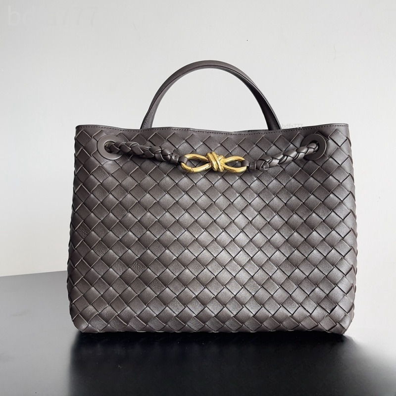 Fashion woven handbag designer tote bag portable one shoulder crossbody briefcase large capacity commuting bag multiple colors and sizes