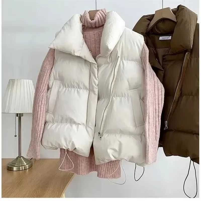 2025 New Winter Warm Cropped Vest Jackets For Women Fashion Sleeveless Stand Collar Zip Up Puffer Waistcoat Street Style OutwearT251128