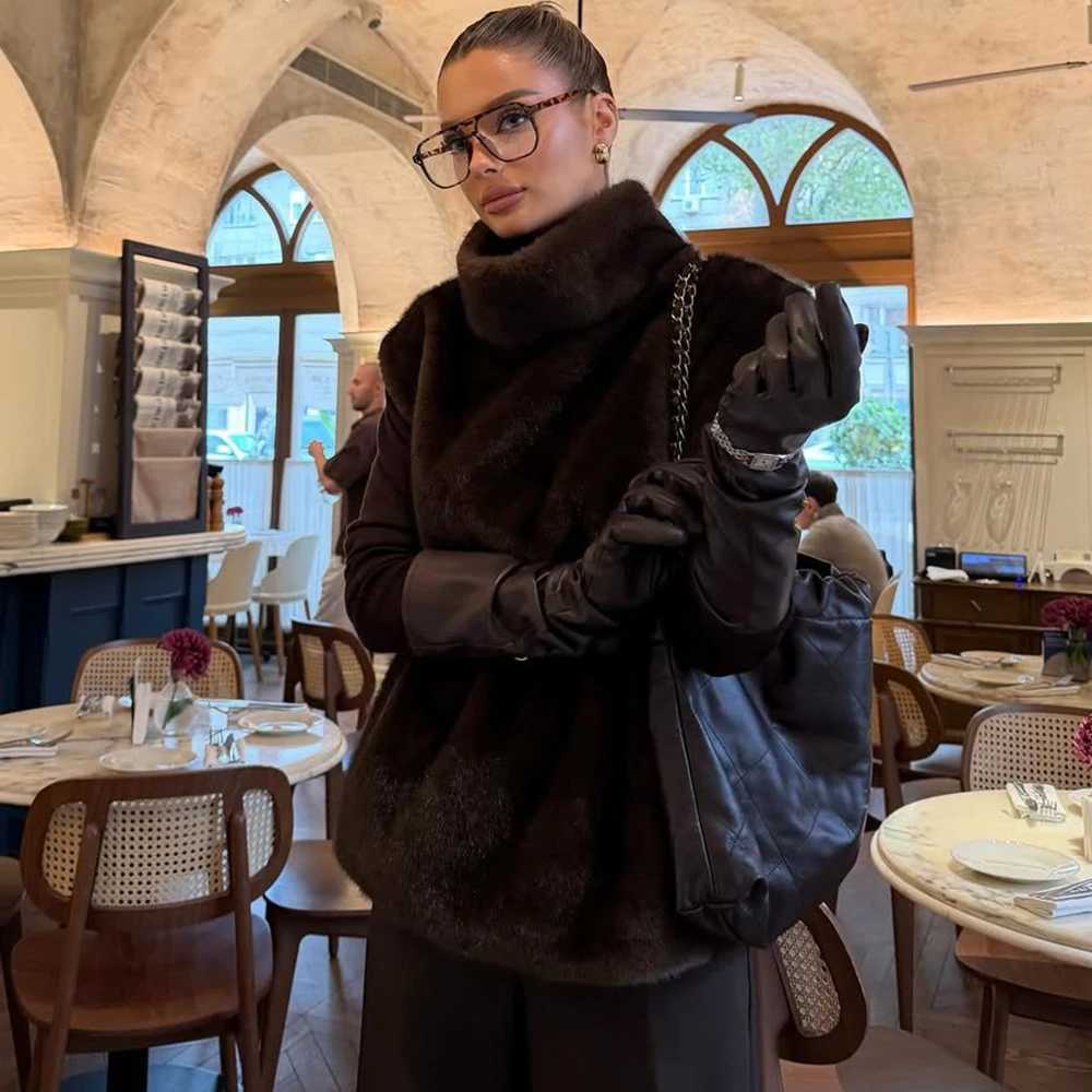 Ticketsx Women Wool Vest Jacket Fashion New Solid Sleeveless Winter Warm Vest Jacket Vintage Casual Female High Street JacketT251128