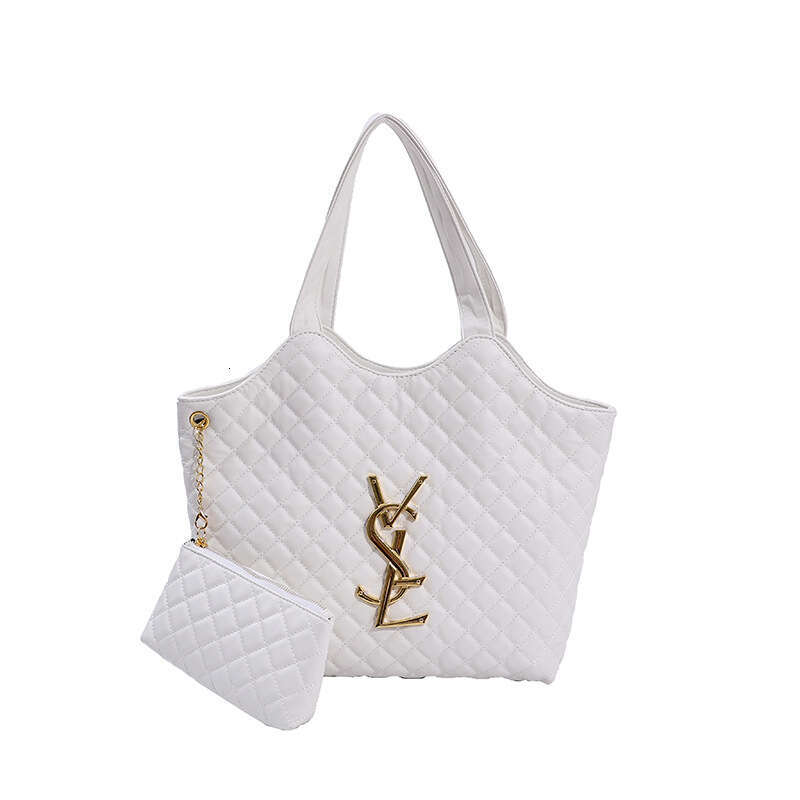 Women's 2024 New Korean Edition Niche Design Fashion Versatile Commuter Large Capacity Single Shoulder Handheld Tote Bag