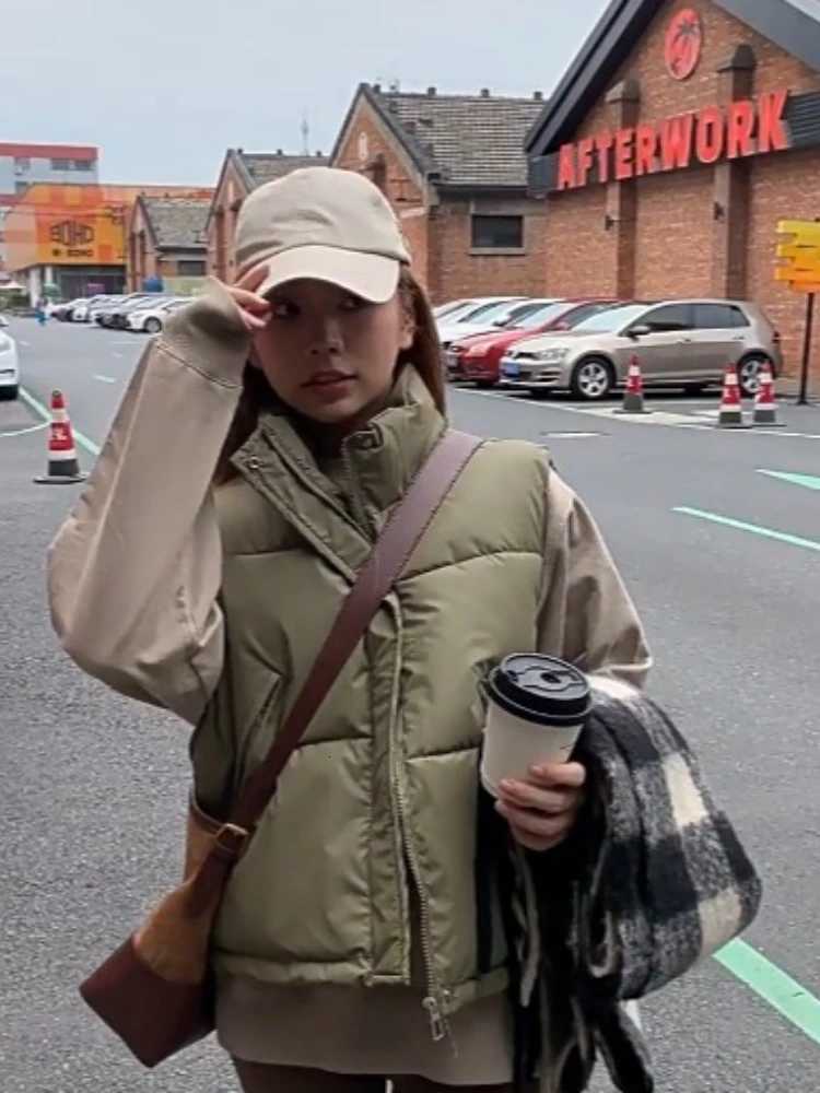 Winter Down Cotton Vest Jacket Womens Sleevele Stand Parkas Warm Short Vest Coat Female Waistcoat Overcoat Ladies TopsT251128
