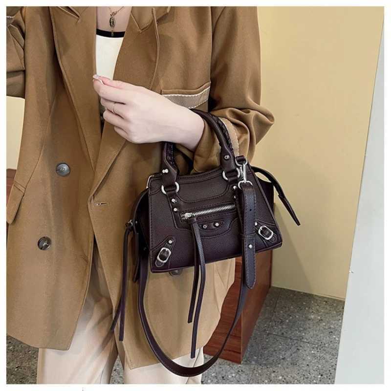 2025 New Crossbody Bags for Women High Quality PU Leather Small Square Bag Designer Shoulder Bag Cute Purse and Handheld K251128