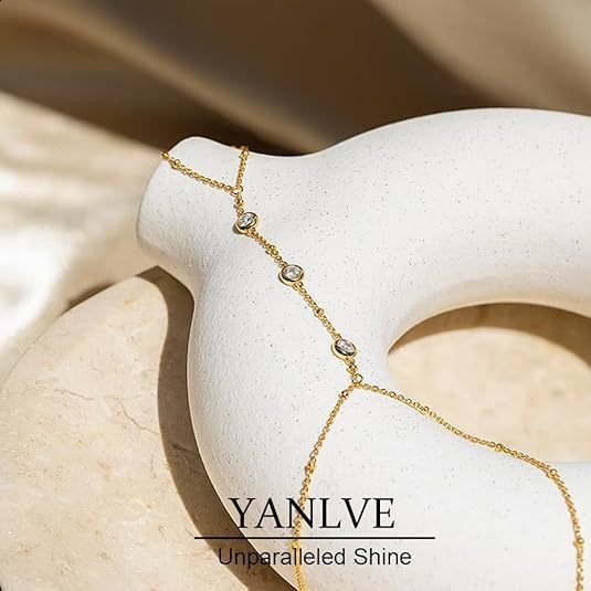New fashion niche style womens golden finger chain