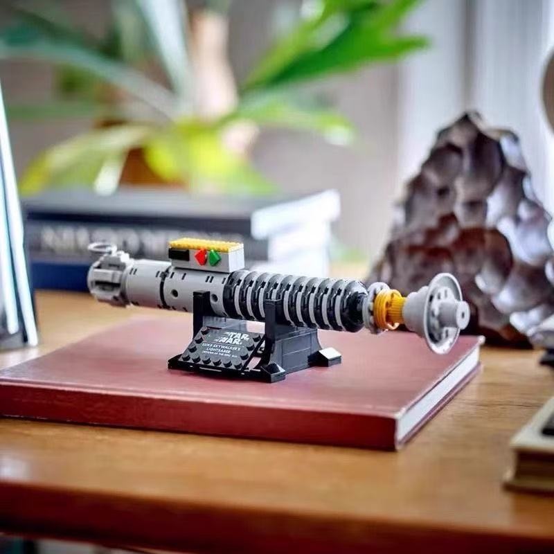Moc Star Wars Luke Skywalker's Lightsaber 145pcs Building Blocks Children's Educational Puzzle Assembly Building Blocks Toy Gift Gift In Sto