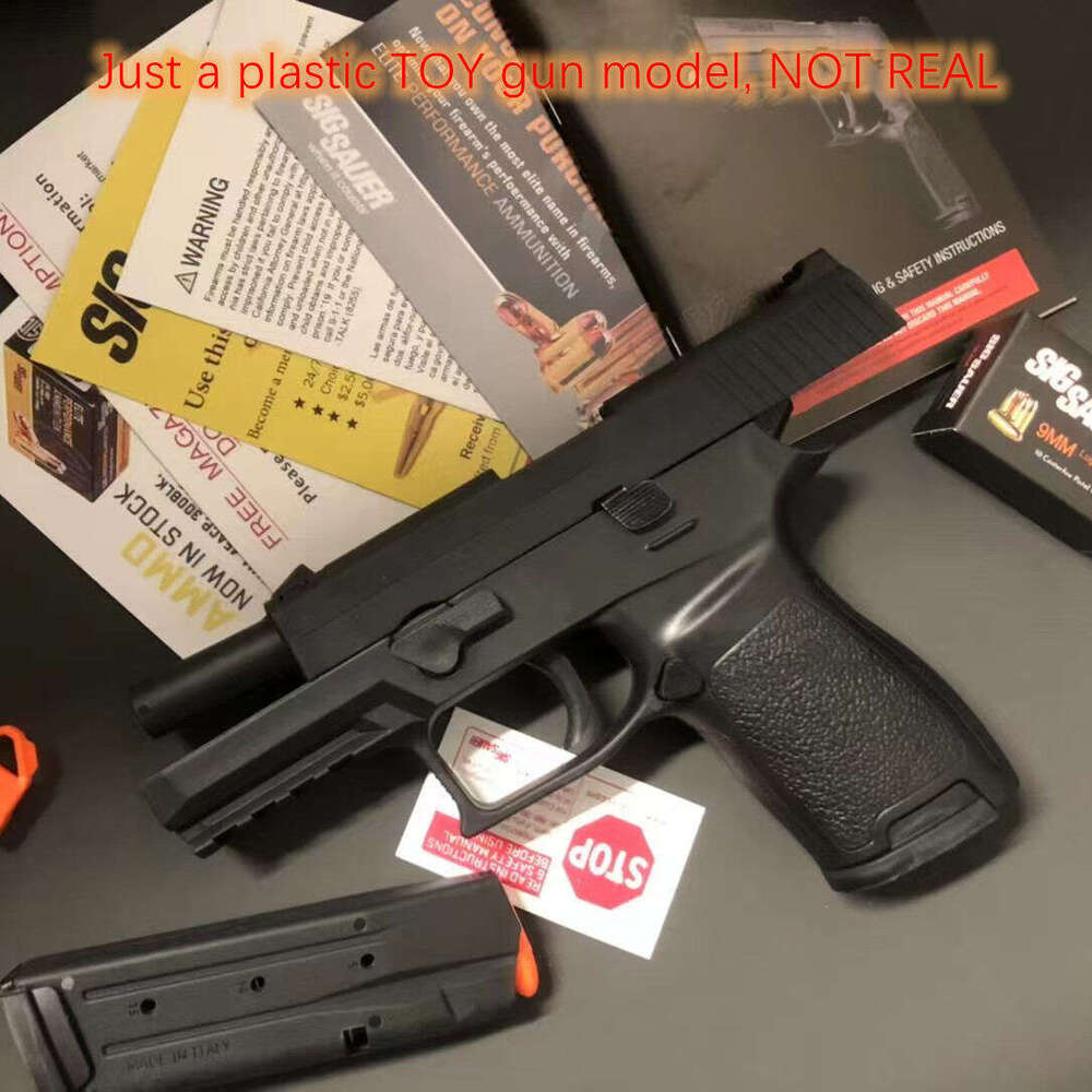 Slg Sauer P250 Plastic toy gun Shell Ejecting Model Soft Bullets Ejected Manual Can Not Shoot Launcher EDC TOY Collection Prop Adult Children Gifts dh3628137