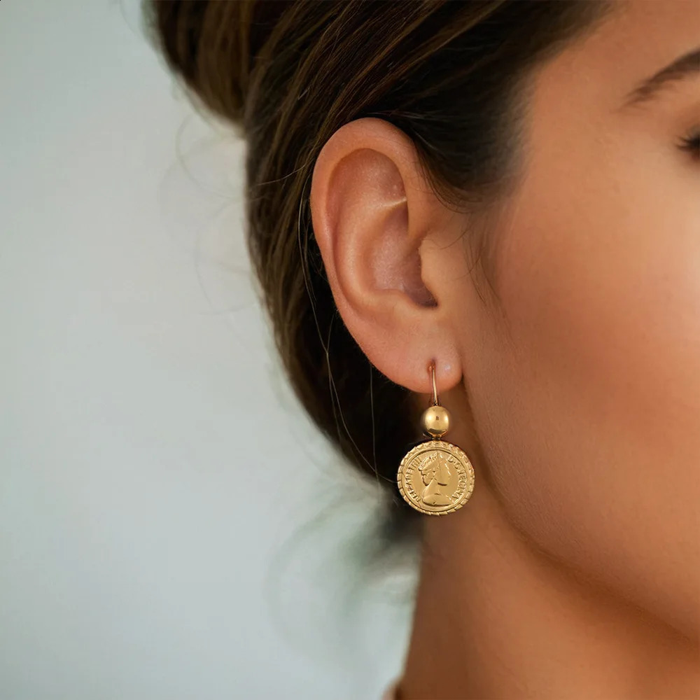 Round Queen Head Gold Coin Drop Earrings Gold Color Stainless Steel Earring For Women Fashion Jewelry Accessories 250427