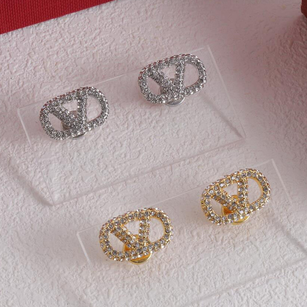 Stud Designer Fashi… - image