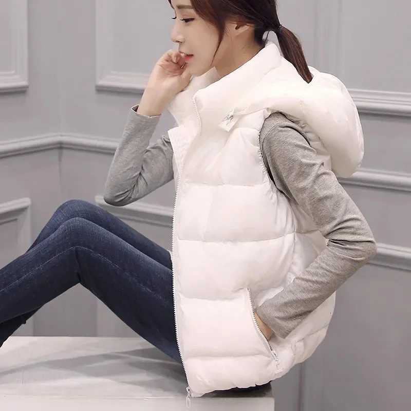 Winter Sleeveless Jacket Female Hoodies Down Vest 2024 New Duck Down Puffer Waistcoat Ultra Light Winderproof Puffer Coat OutweaT251128