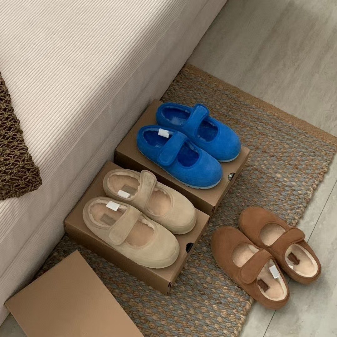 2025 Flat shoes Mary Jane shoes French-style girl's shallow-mouth doll shoes lazy snow boots fluffy grandma shoes