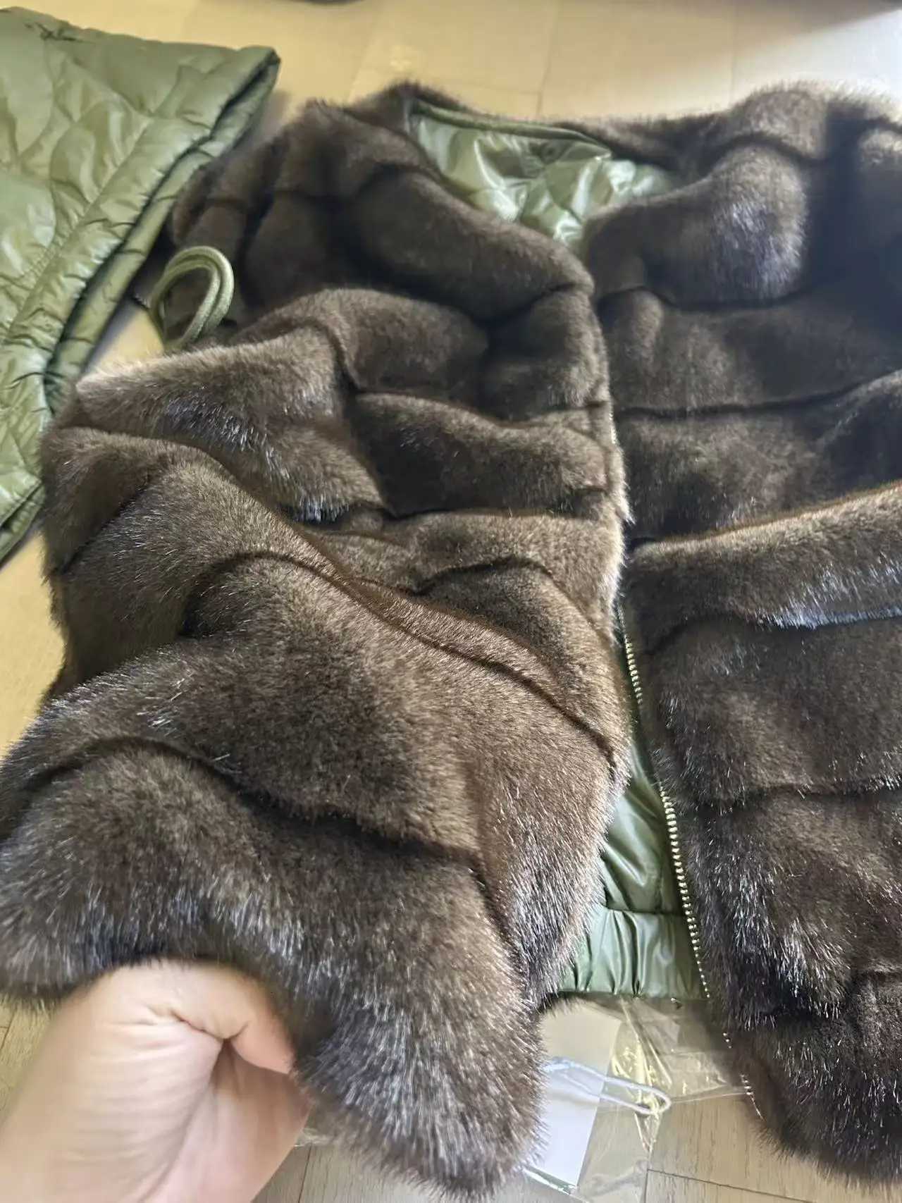 Clothland Women Stylish Hooded Fur Coat Reversible Two Side Wear Sleeveless Vest Waistcoat Thick Outwear Jackets CB196T251128