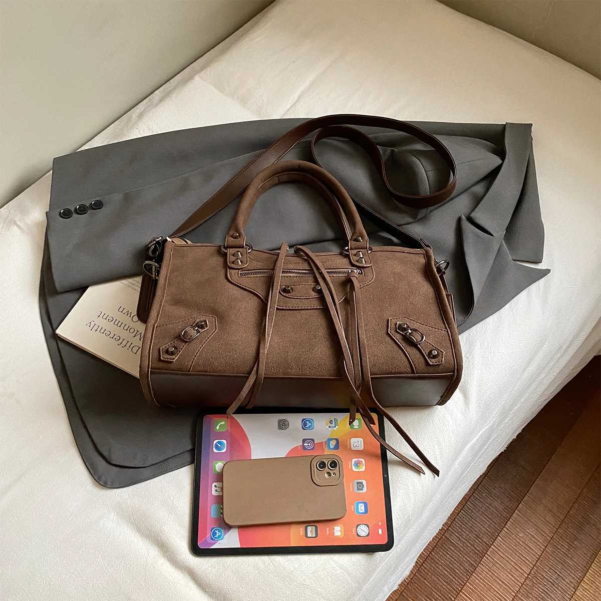 Women Luxury Shoulder Bag Studded Quilted Rope Lightweight Large Capacity Zipper Adjustable Strap Dual Handles Travel Business K251128