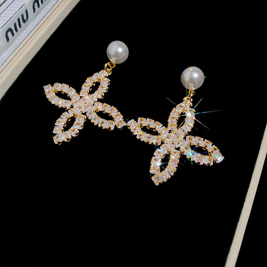 18K Real Gold Plated Silver Needle Zircon Pearl Petal Pendant Elegant Studs Light Luxury High-end Feel Earrings for Women - view 7