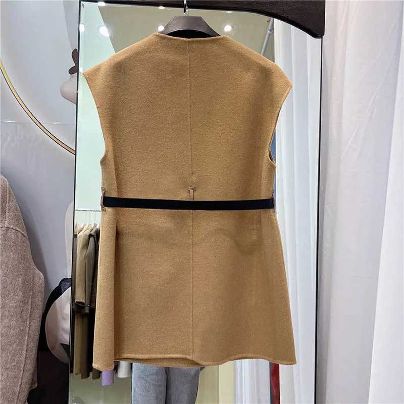 New Woolen Vest Autumn And Winter Womens Long V-Neck Sleeveless Vest Belt Woolen Vest Comfortable V-Neck Soft Fashion CoatT251128