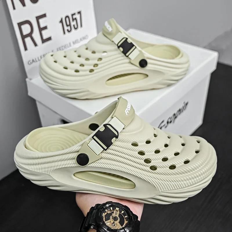 Outdoor Beach Shoes Summer Clogs EVA Garden Slide Hole Beach Shoes Platform Sandals Couple Indoor Soft Bathroom Slide 250425