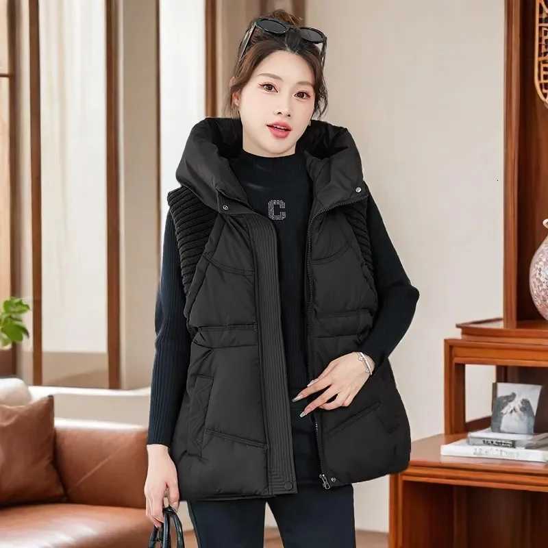 2025 New Vest Women Jacket Puffer Parkas Windproof Lightweight Hooded Warm Waistcoat Female White Duck Down Coat SleevelessT251128