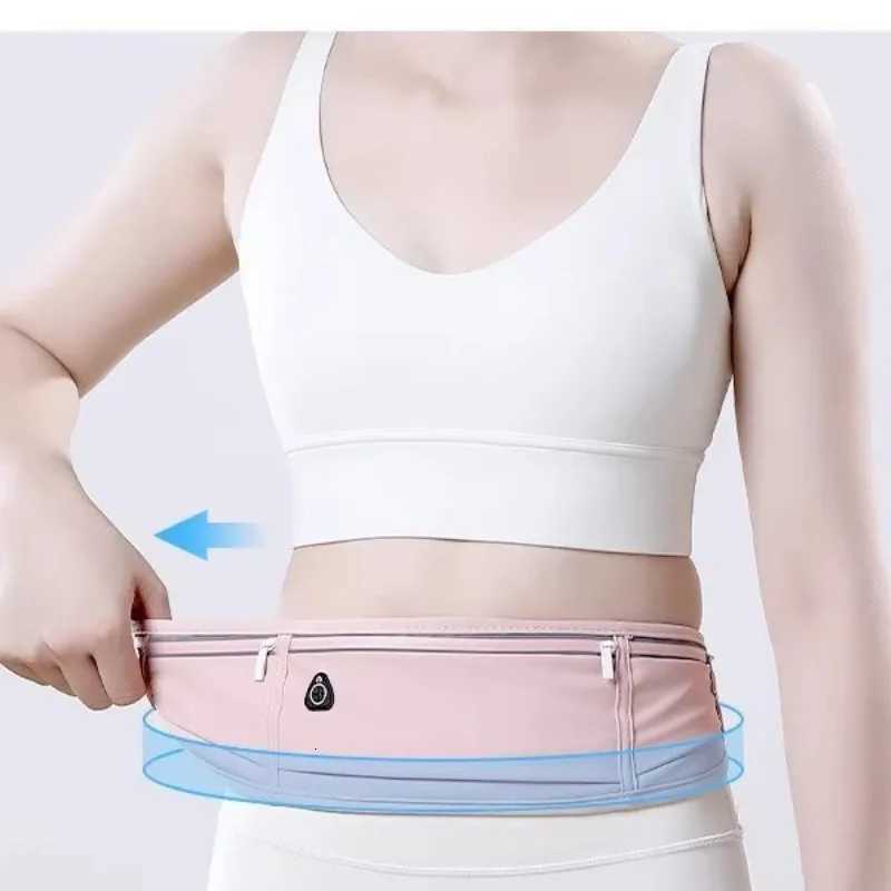 2025 Therunning waistbag doesnt shakewhen holding a mobile phoneLarge-capacity mountain climbing cycling and sports waist bagT251128