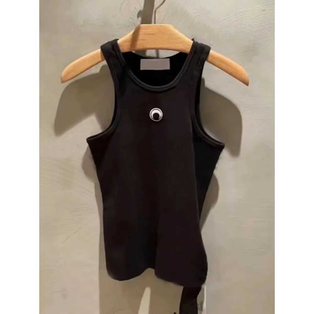 2025 Spring and Summer Itan Fashion Luxury Brand Crescent Moon Pattern Womens Vest Daily Commuting Sports Slim Version T250428