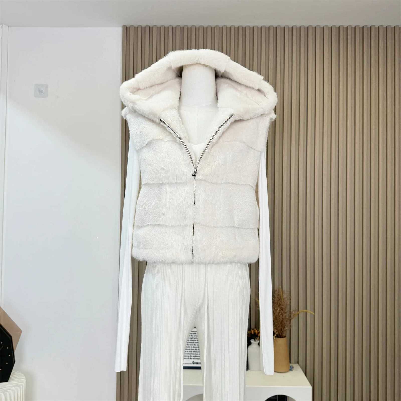 Womens Chic Hooded Faux Mink Hair Zipper Vest Coat Lady Autumn Winter Solid Color Sleeveless Faux Fur Warm Vest Outwear TopT251128