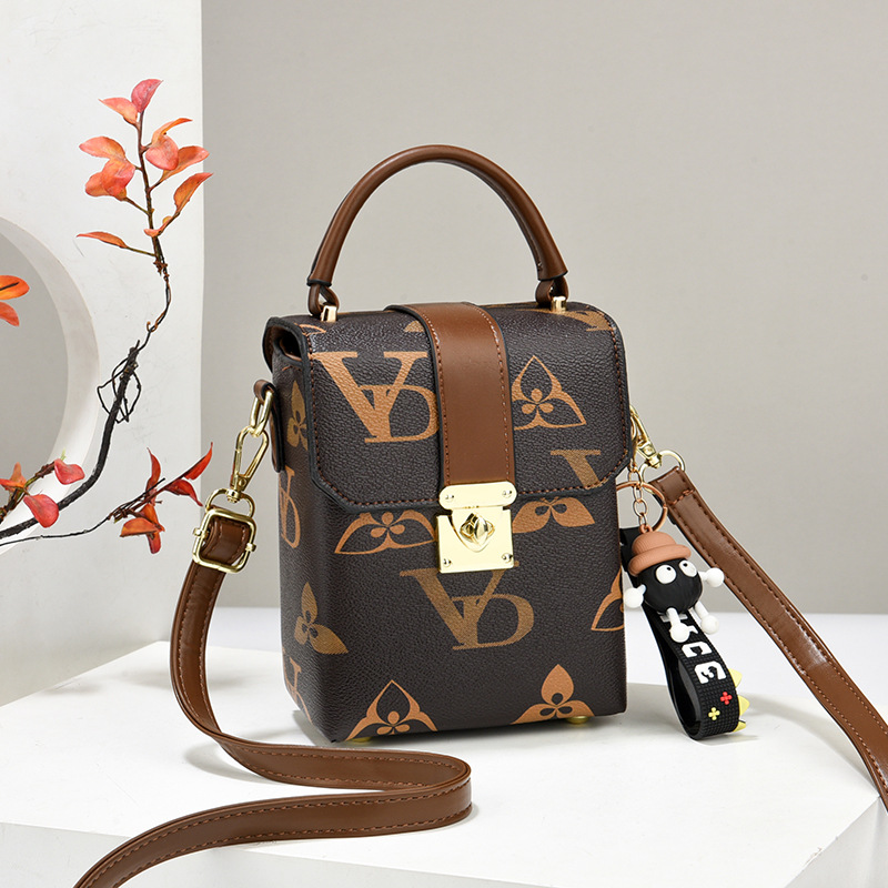 Free Shipping 2025 Summer Fashion Printed Mini Square Women New Letter Pattern Versatile Minimalist Multi Color Shoulder Crossbody Bag