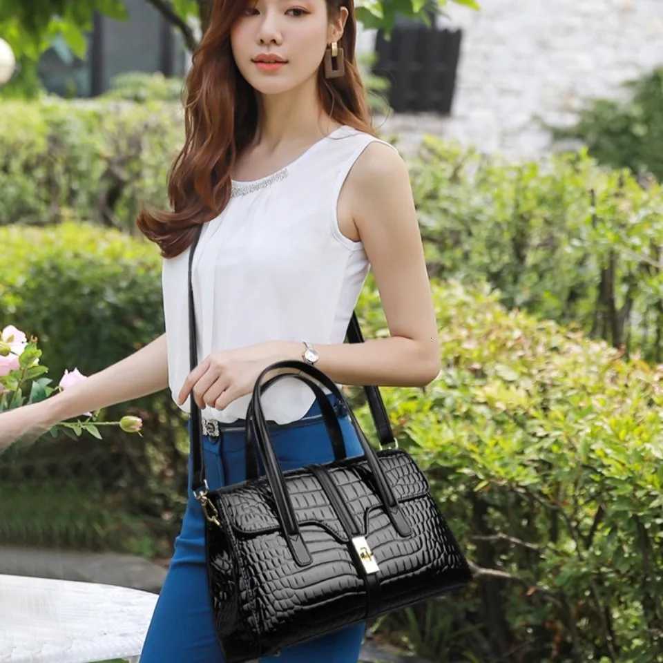 Luxury Shoulder Tote Bag Alligator Patent Leather Hand Bags for Women 2025 Designer Daily commuting Handbags HIgh Quality Sac K251128