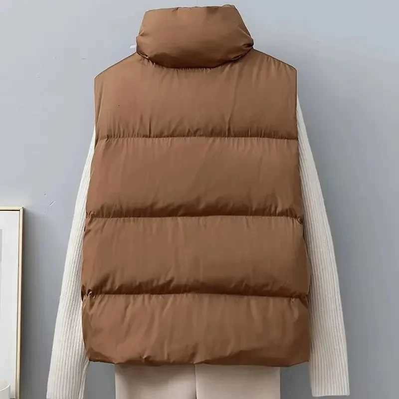 2025 New Winter Warm Cropped Vest Jackets For Women Fashion Sleeveless Stand Collar Zip Up Puffer Waistcoat Street Style OutwearT251128