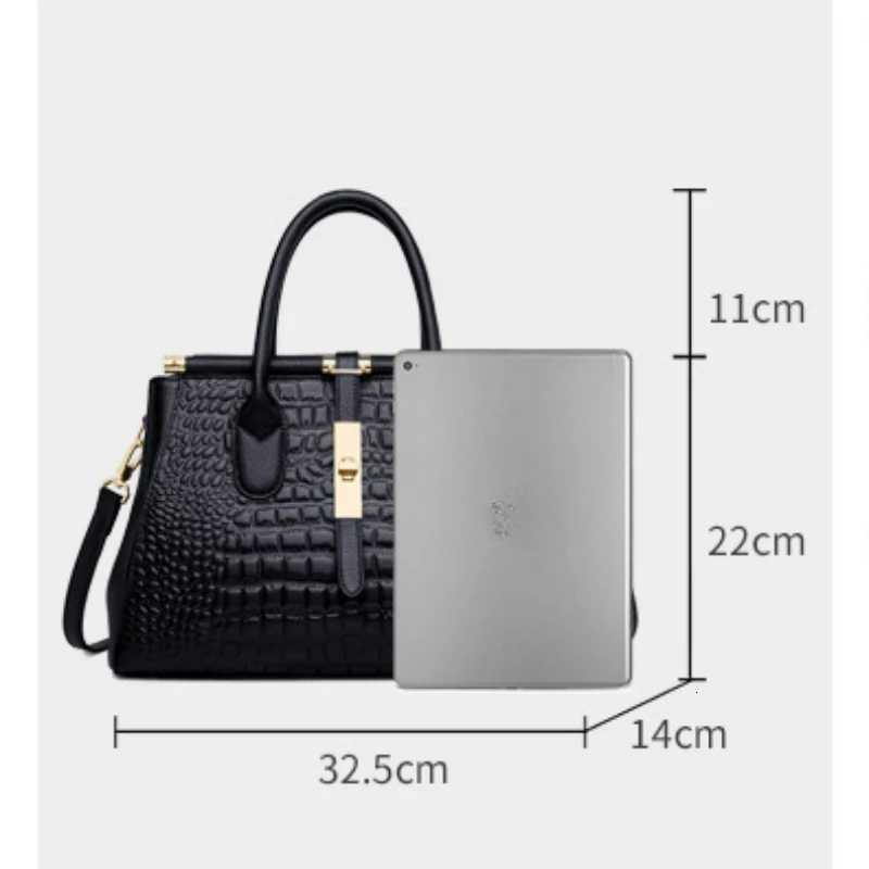 Female Genuine Leather Handbag Trendy Large Capacity Crocodile Patterned Cowhide Tote Bags for Women Luxury Commuter Bags Bolso K251128
