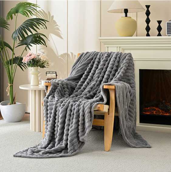 Shedding-proof Rabbit Fur Plush Multi-functional Blanket Autumn and Winter High Gram Weight Flannel Office Cover Blanket Sofa Blanket C251128