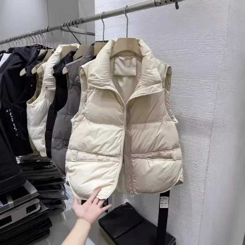 Short Vest Jackets Women New 2025 Spring Autumn Loose Sleeveless Coat Warm Tank Waistcoat Outerwear Sleeveless Tops FemaleT251128