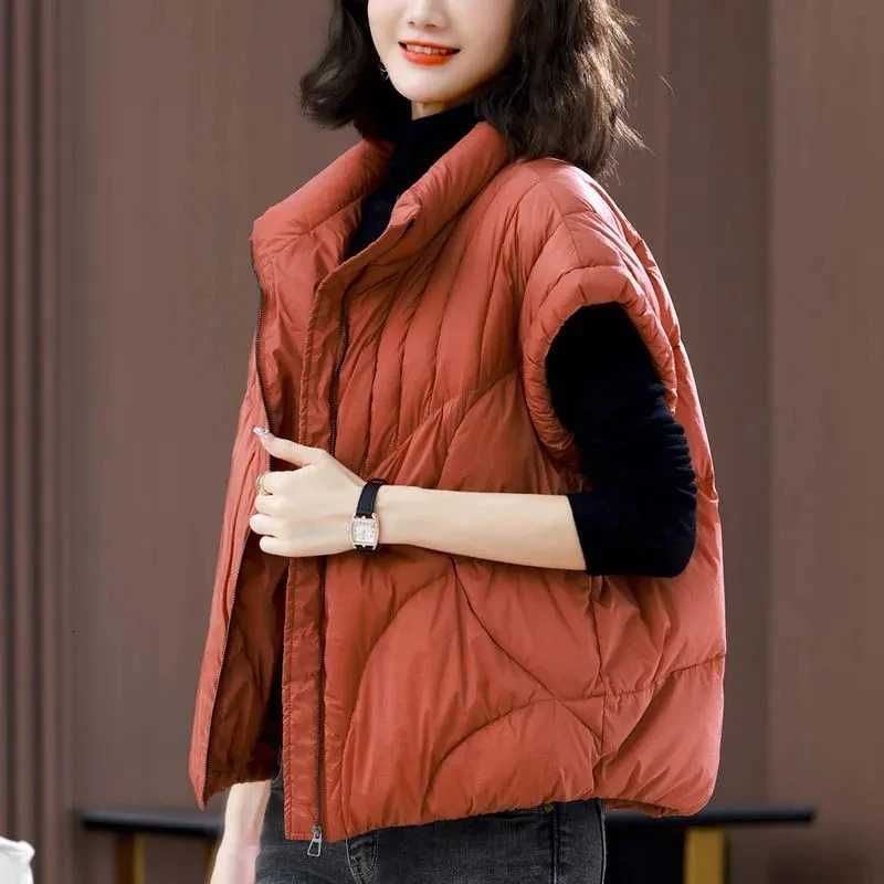 2025 New Korean Womens Vest Puffer Jacket Casual Parkas Round Neck Down Cotton Vest Loose-fit Slim Female Warm Snow Wear TopT251128